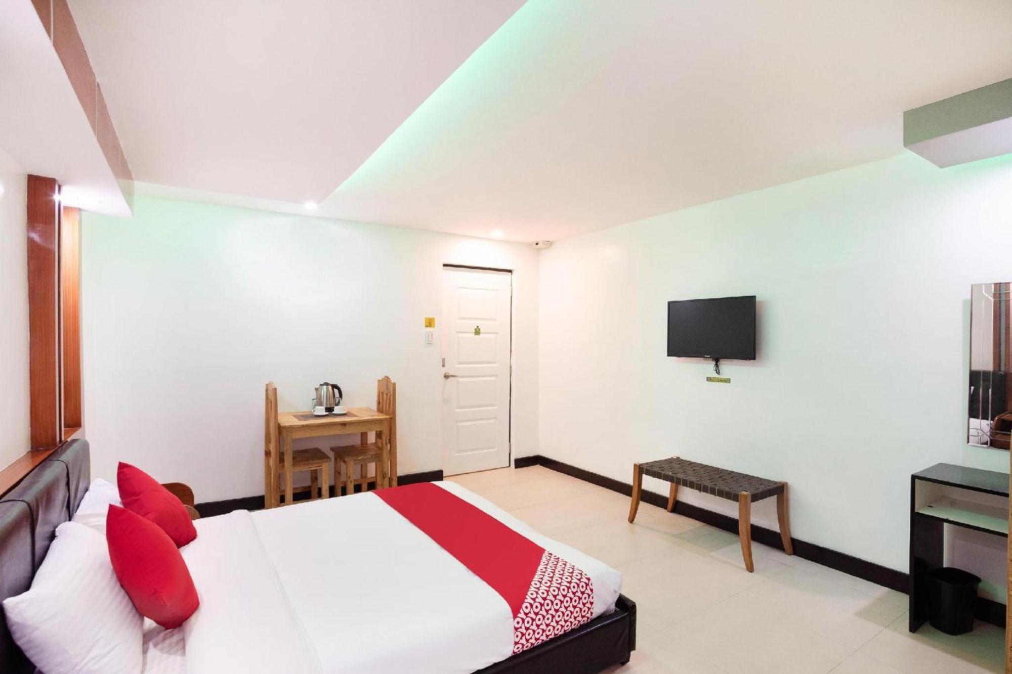 Oyo 195 Ranchotel - Binan Luaran gambar