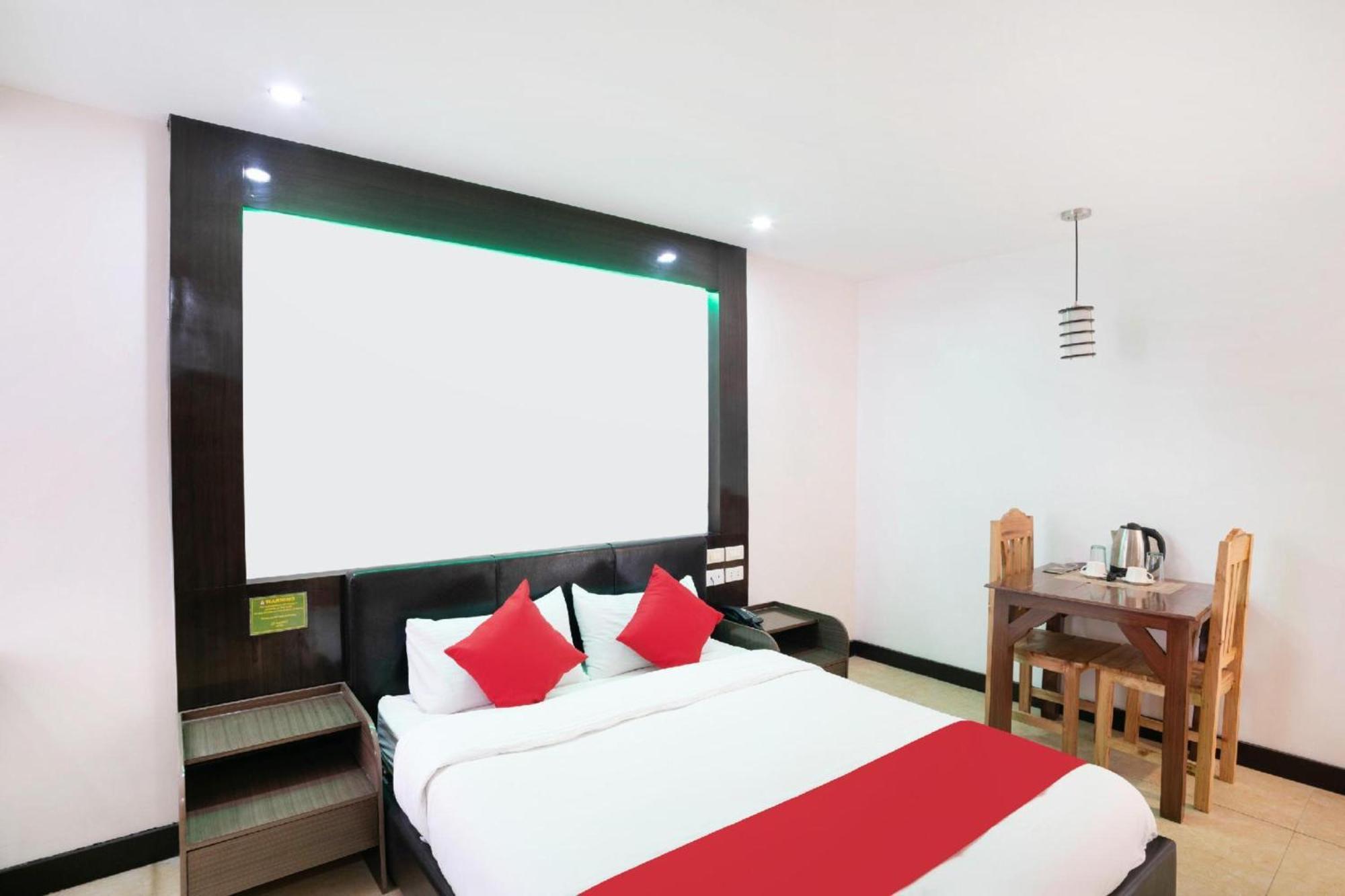 Oyo 195 Ranchotel - Binan Luaran gambar
