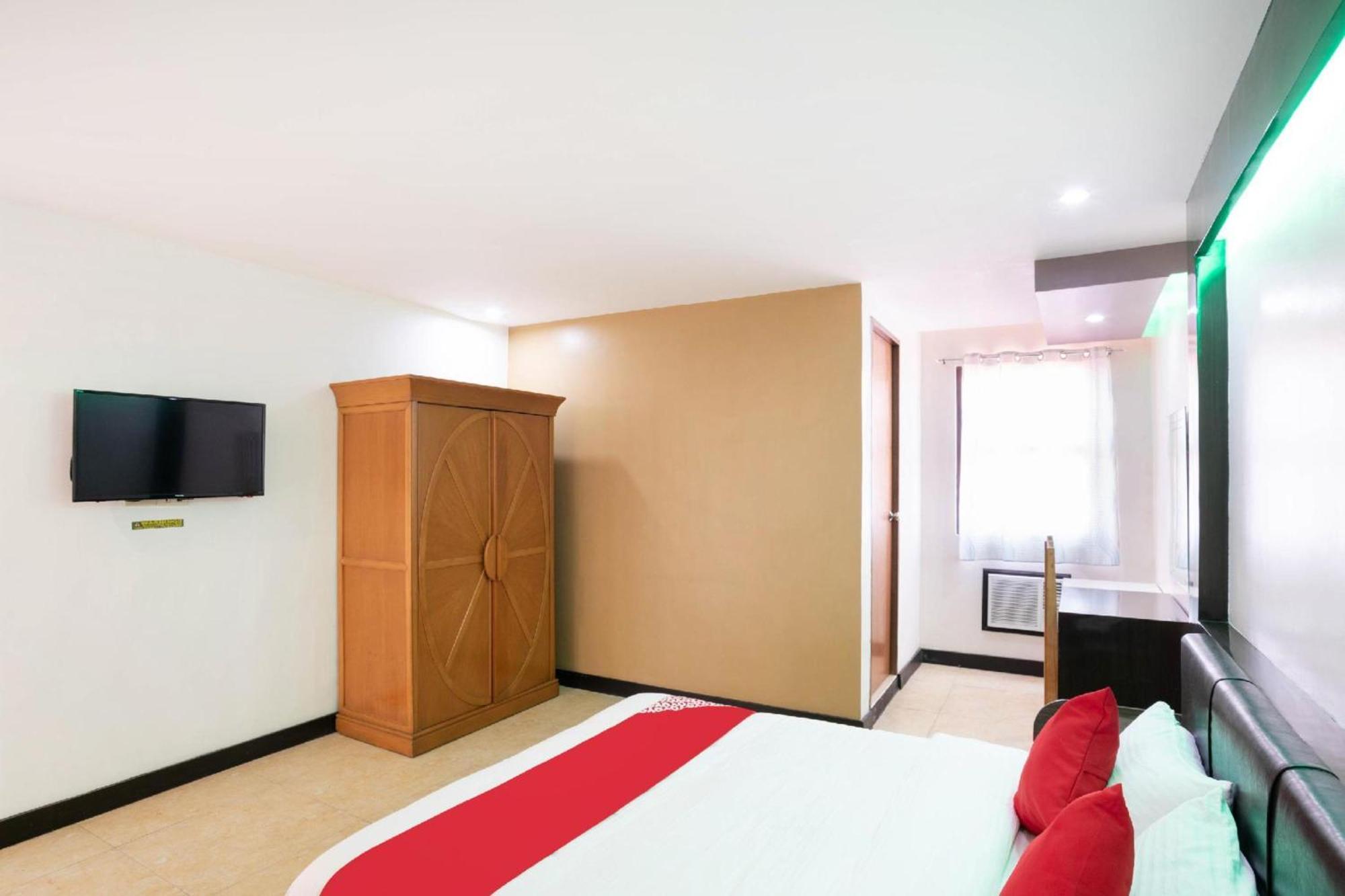 Oyo 195 Ranchotel - Binan Luaran gambar