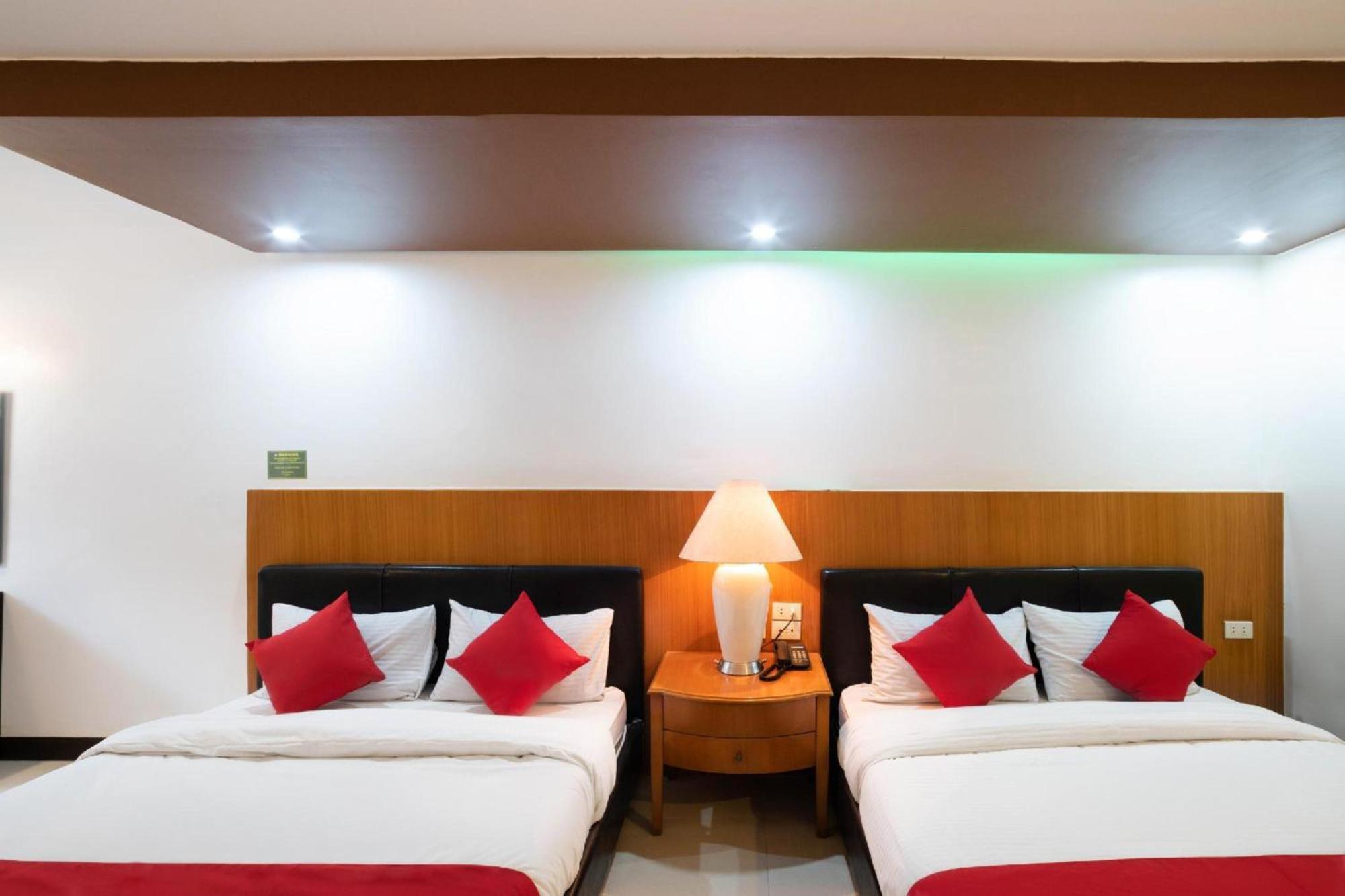 Oyo 195 Ranchotel - Binan Luaran gambar