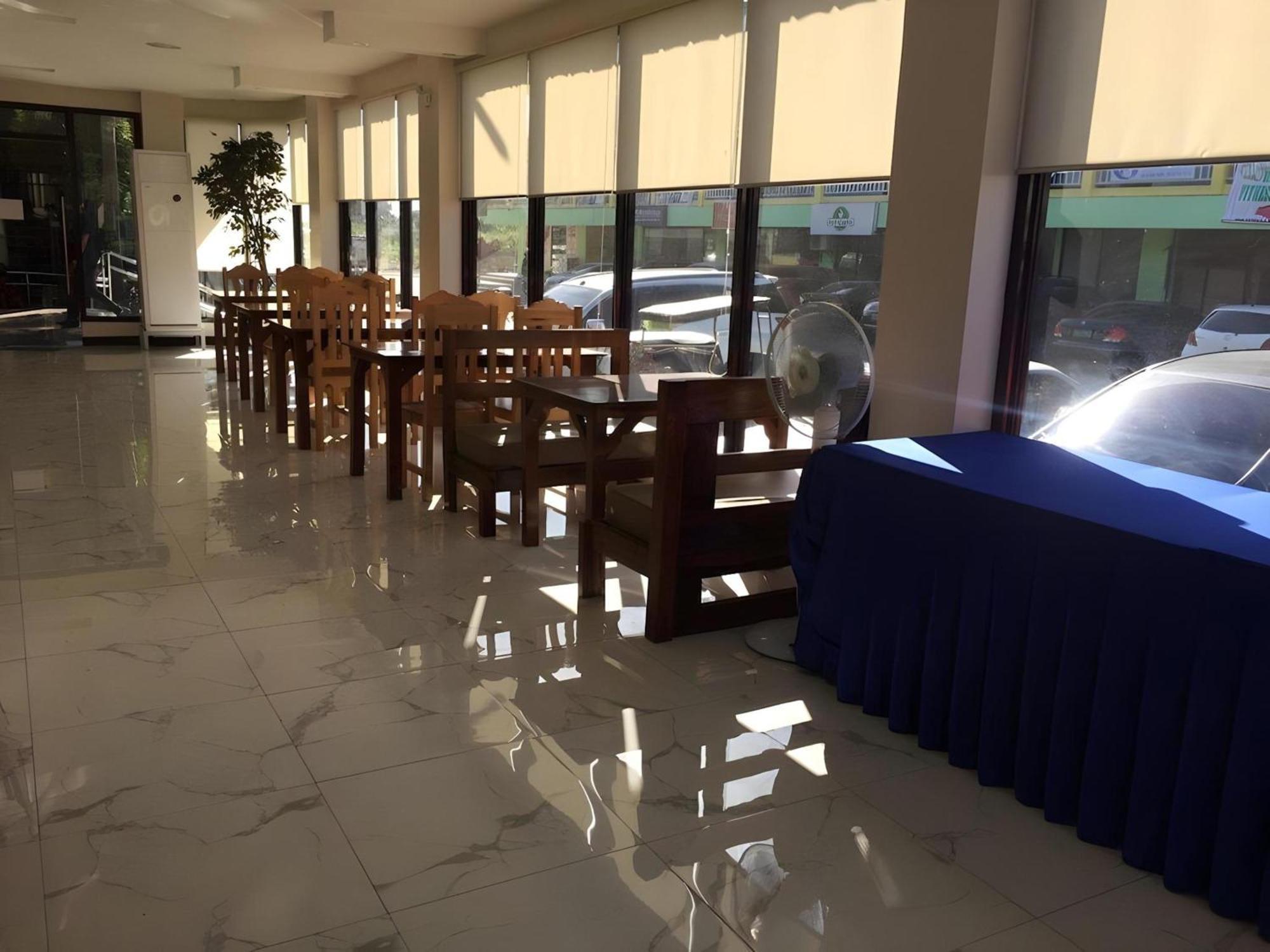 Oyo 195 Ranchotel - Binan Luaran gambar