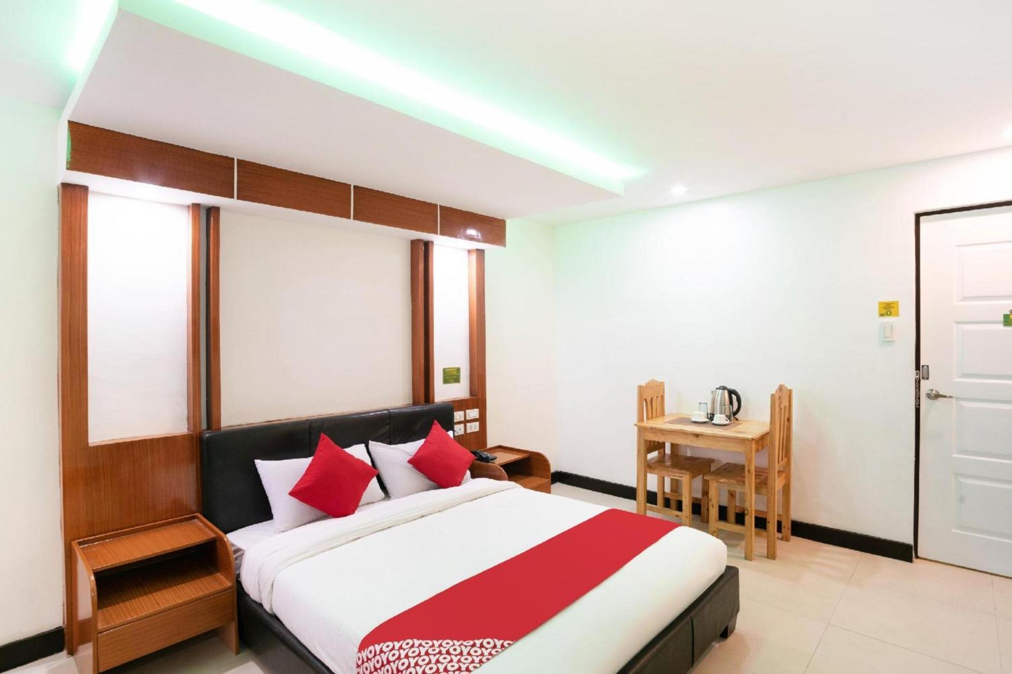 Oyo 195 Ranchotel - Binan Luaran gambar